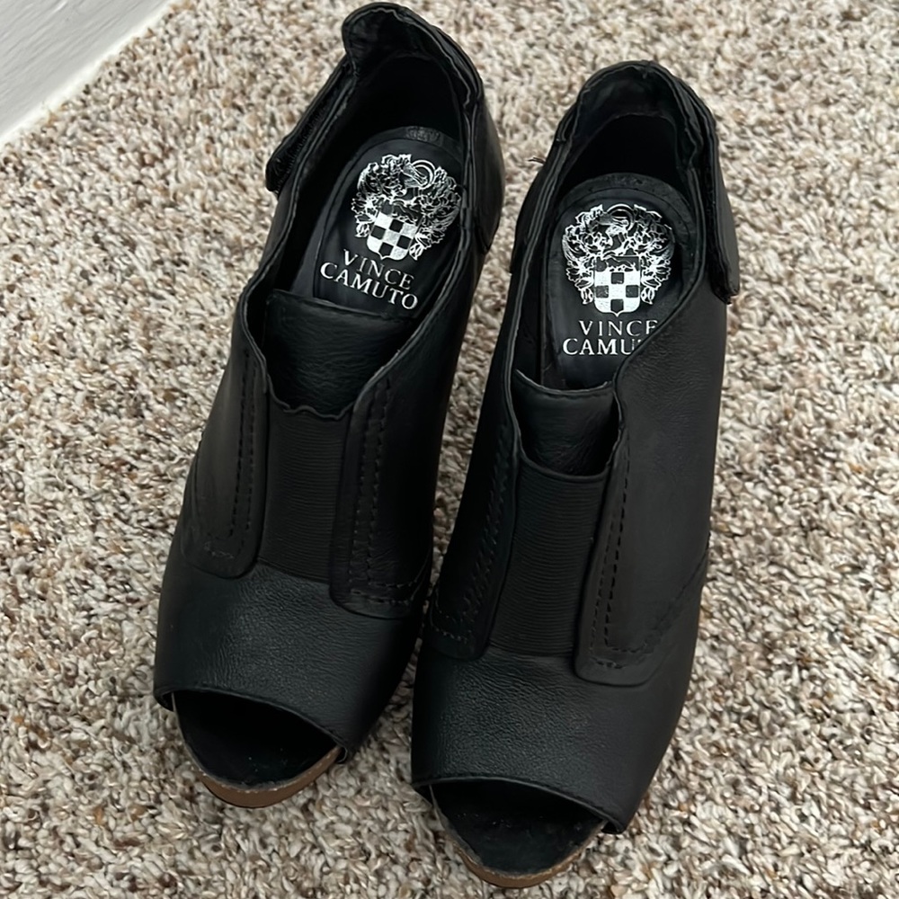 Black Vince Camuto Pernot Open Toe Leather Booties, Worn Once. Women’s size 5.5